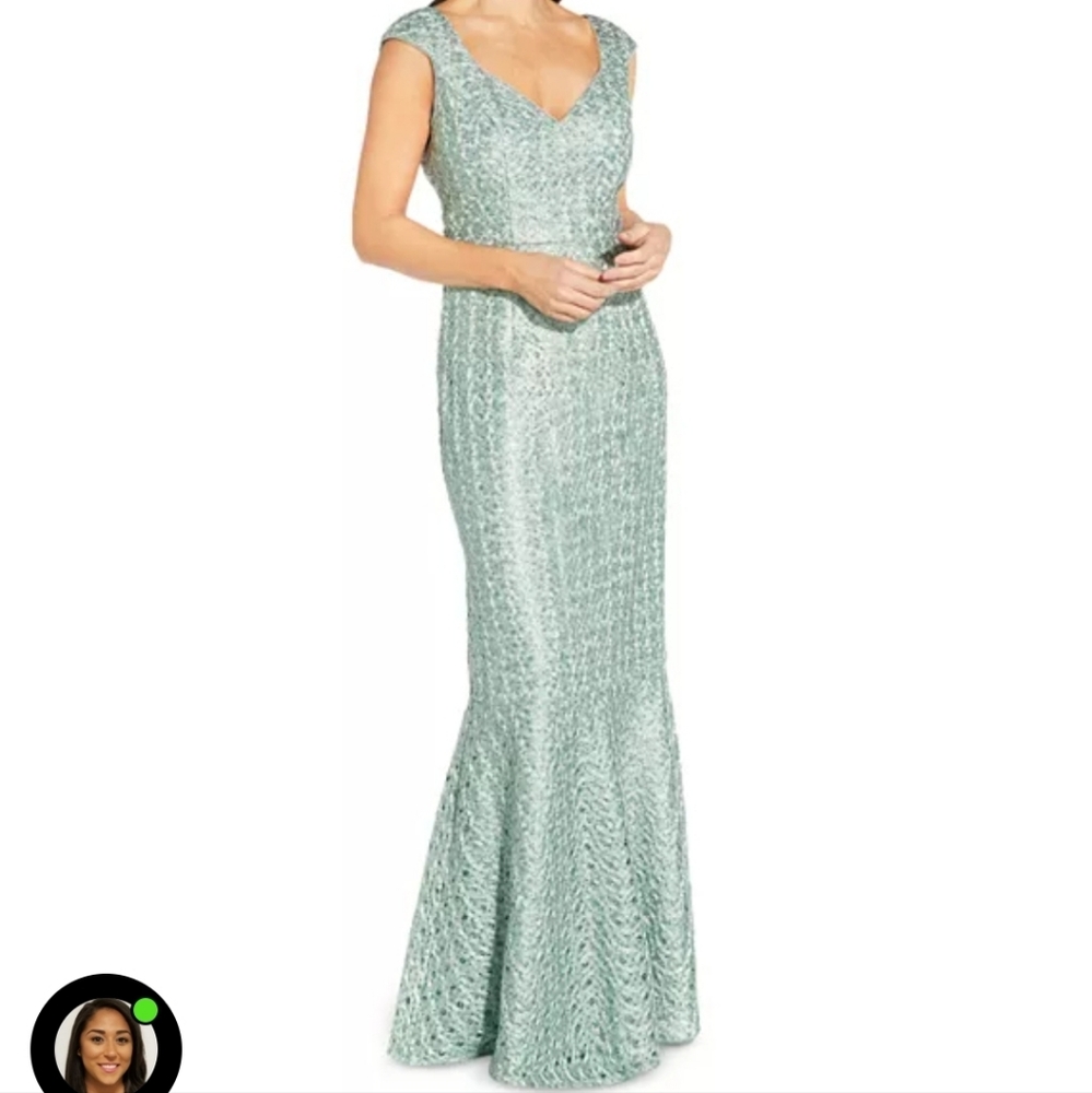NWT beautiful lace mermaid gown, Aidan Aiden Mattox, sage mint celadon green !